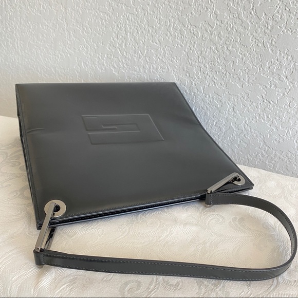 Gucci black leather G logo tote - Picture 8 of 15